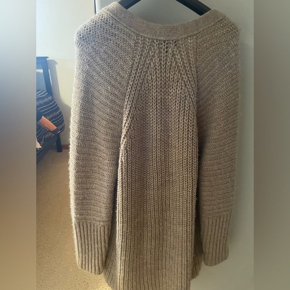 Banana Republic Cardigan - Picture 4 of 4